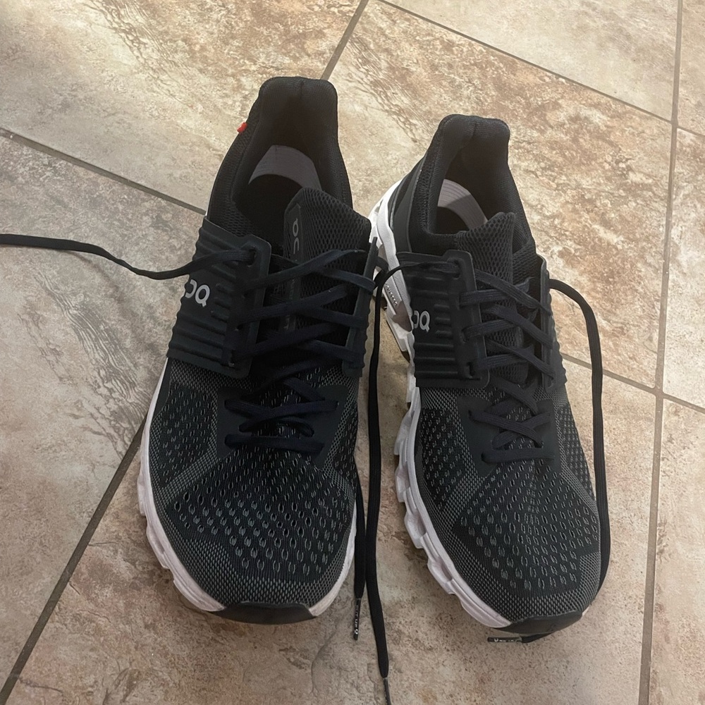 On Men’s Trainers Cloudswift size 10.5